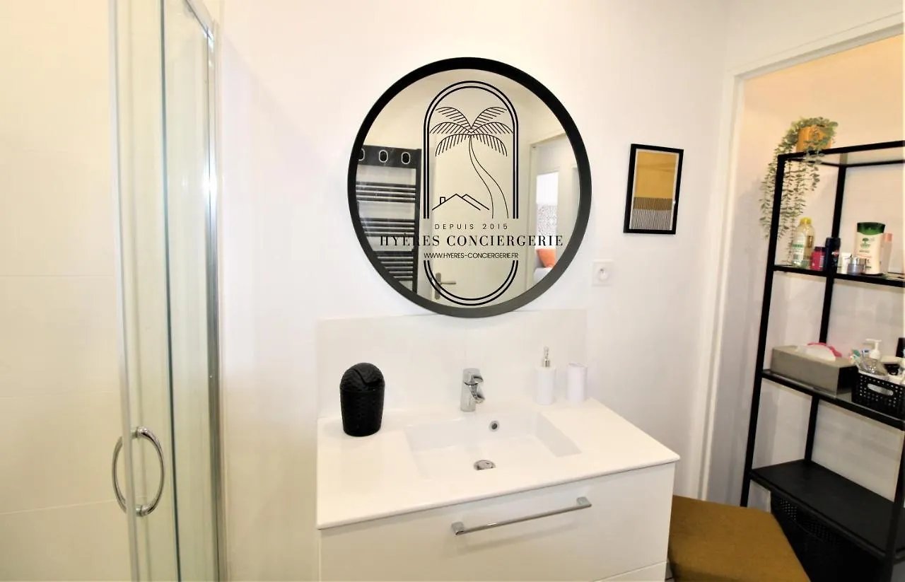 Hyeres-Centre Coquet T3 Wifi Parking Clim Salon By Hc Apartment 0*, Hyeres France